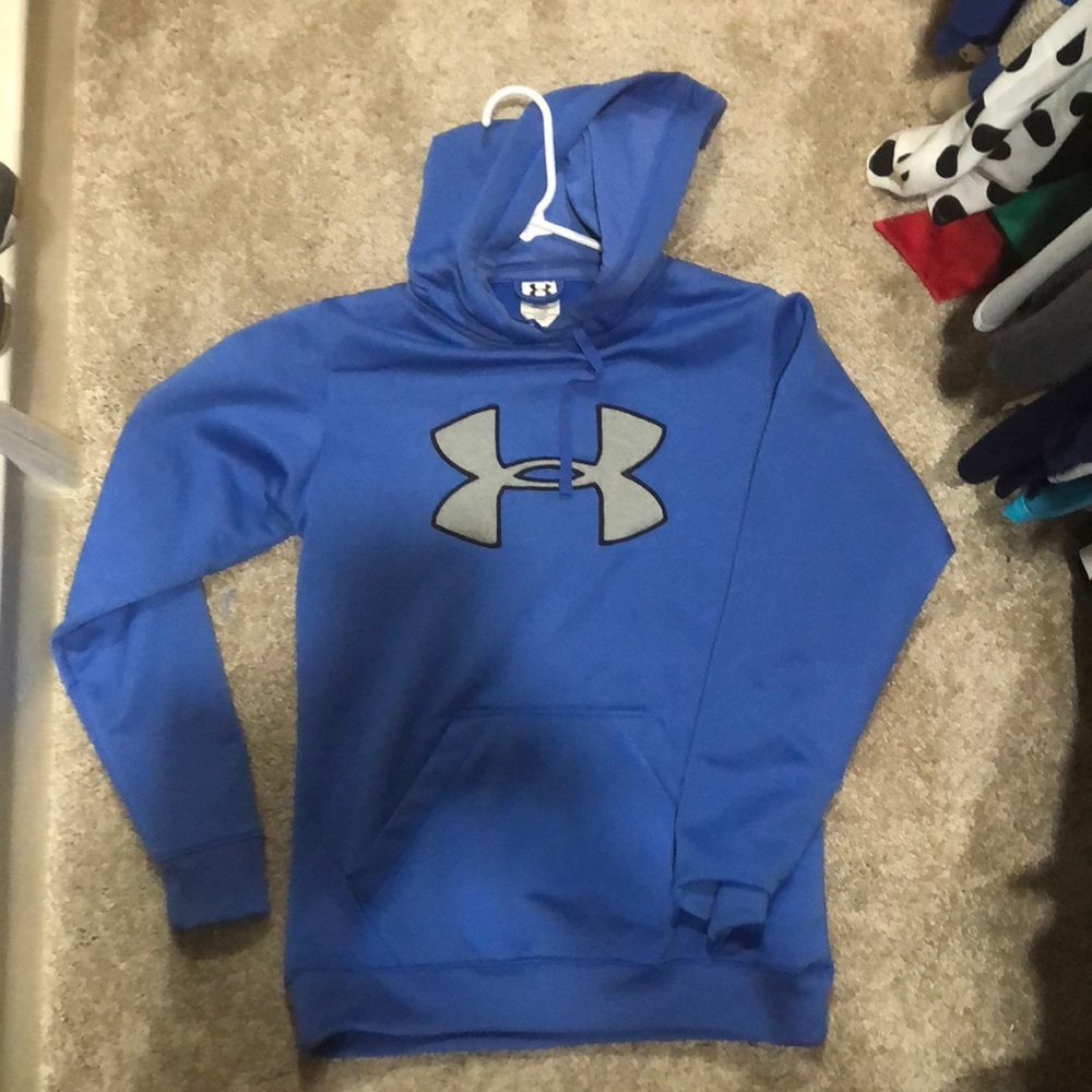 Women’s UnderArmour hoodie